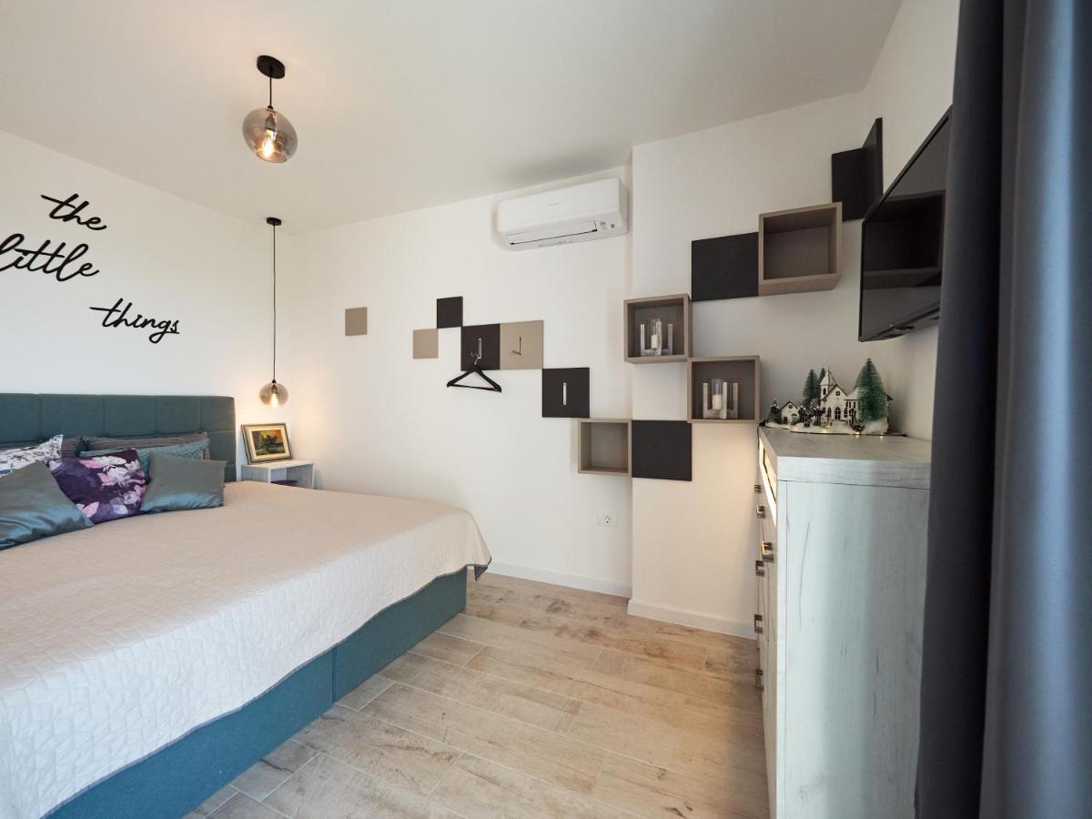 New Apartment Vivano V I D With Amazing View Zambratija  Exterior photo